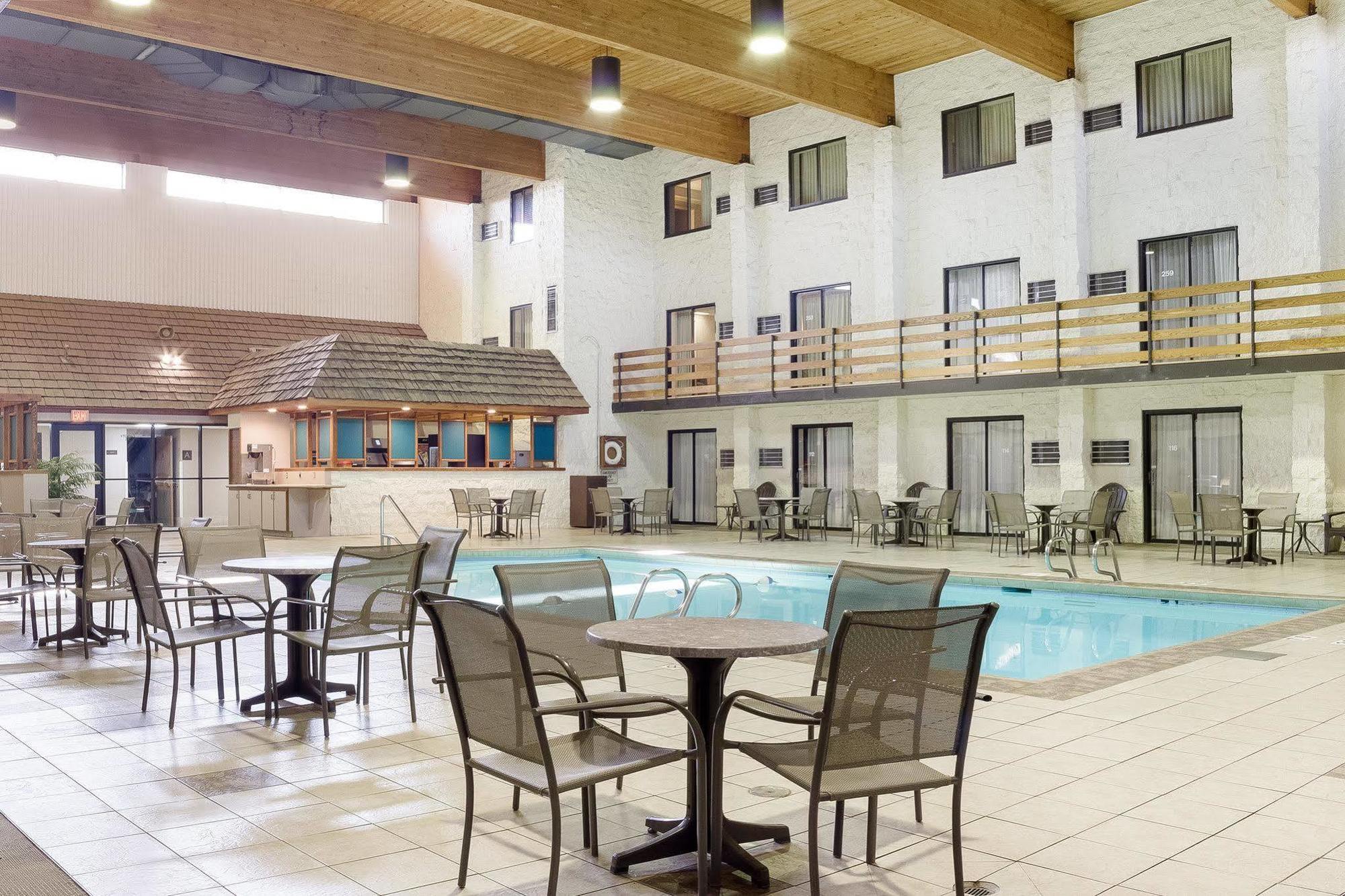 Quality Inn Bismarck I-94 Zewnętrze zdjęcie